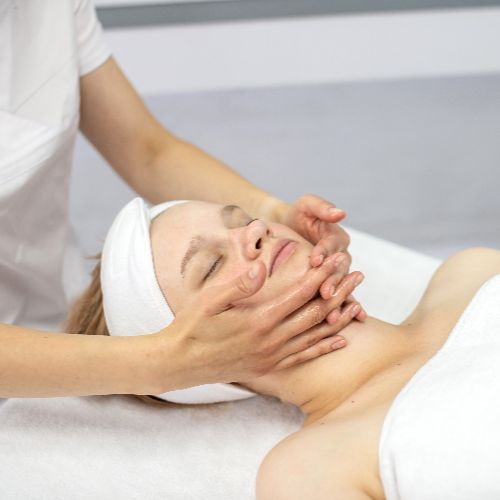 Миофасциальный массаж лица